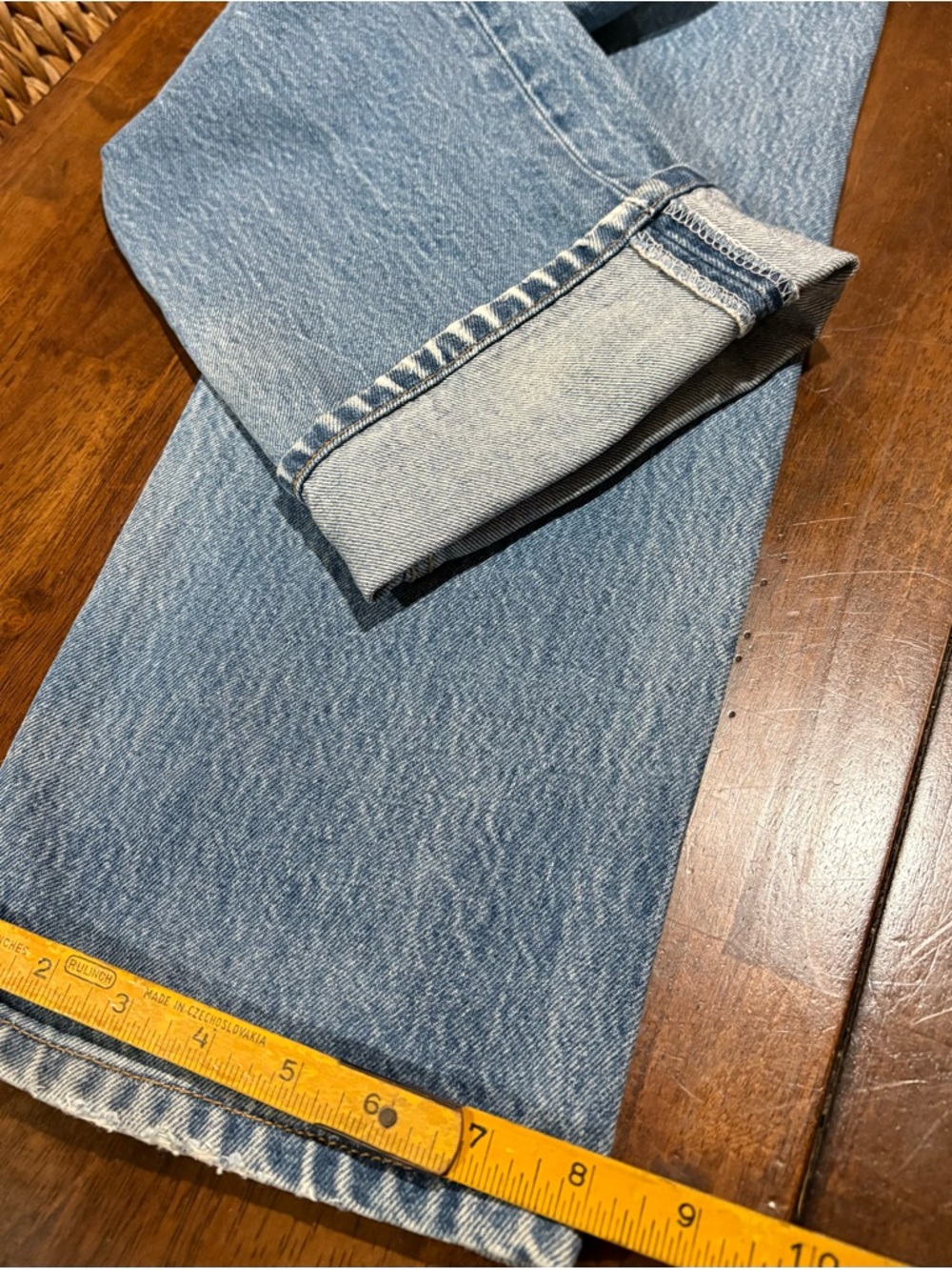 Vintage Levi's 501 Med/Light Wash Button Fly Blue Jeans - Picture 10 of 13